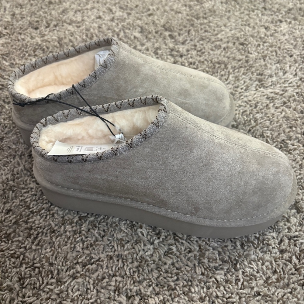 PAWZ Women's Cozy Gray Slippers